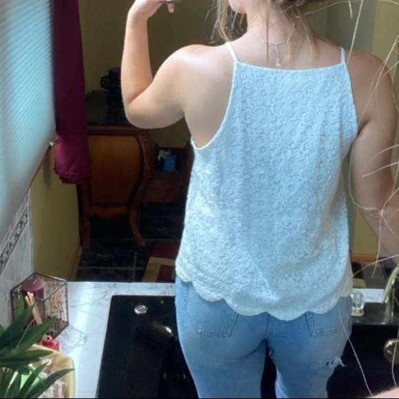Francesca’s white tank - Picture 3 of 3